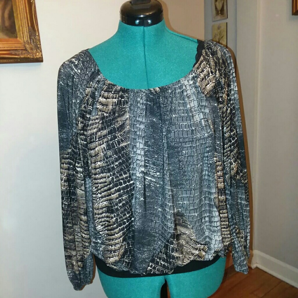 woman blouse size l